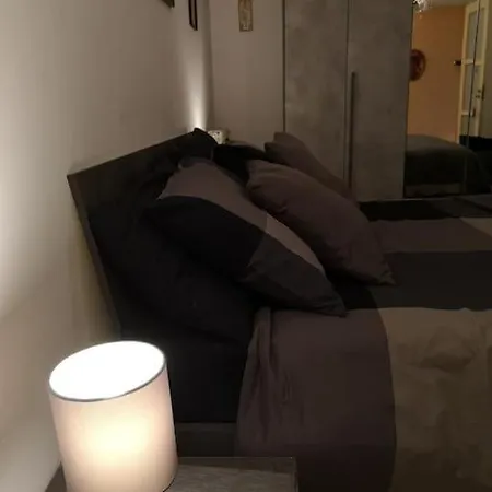 The Trip House - Between The Center And The Sea - Free Wifi And Jacuzzi Catania Exterior photo